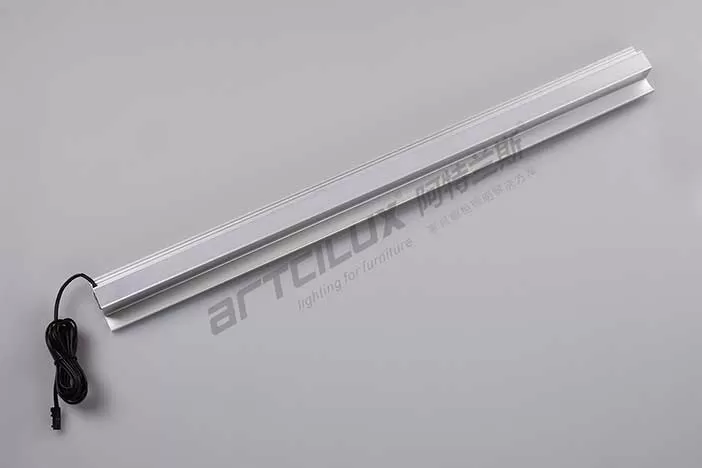 A2705 No-Pull Handle Light
