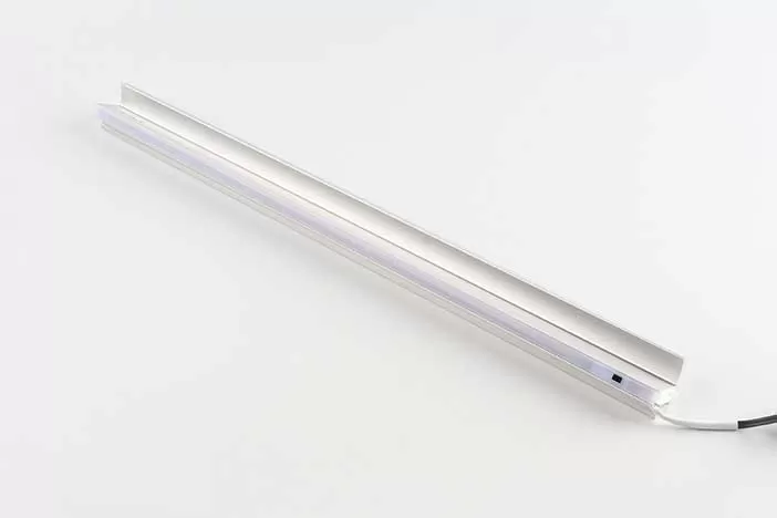 17 No-Pull Handle Light