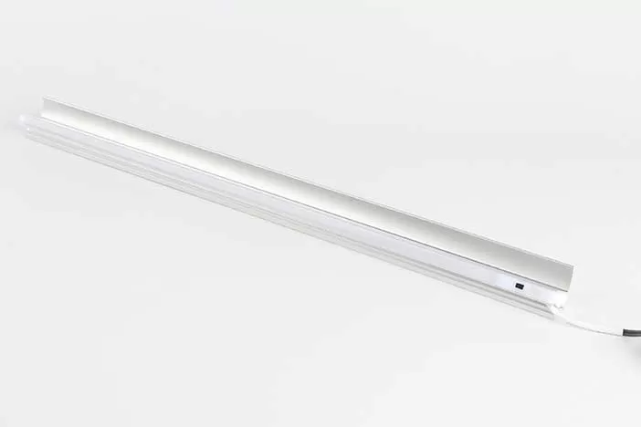 17 No-Pull Handle Light